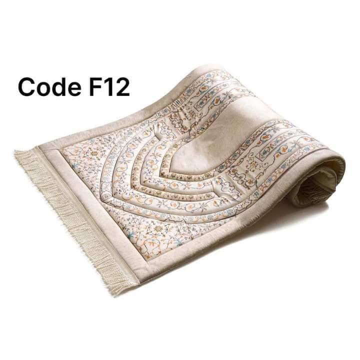 مصلية مبطنة مانعة للانزلاق + سبحة - Finder